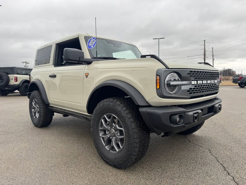 New 2025 Ford Bronco Badlands image 15