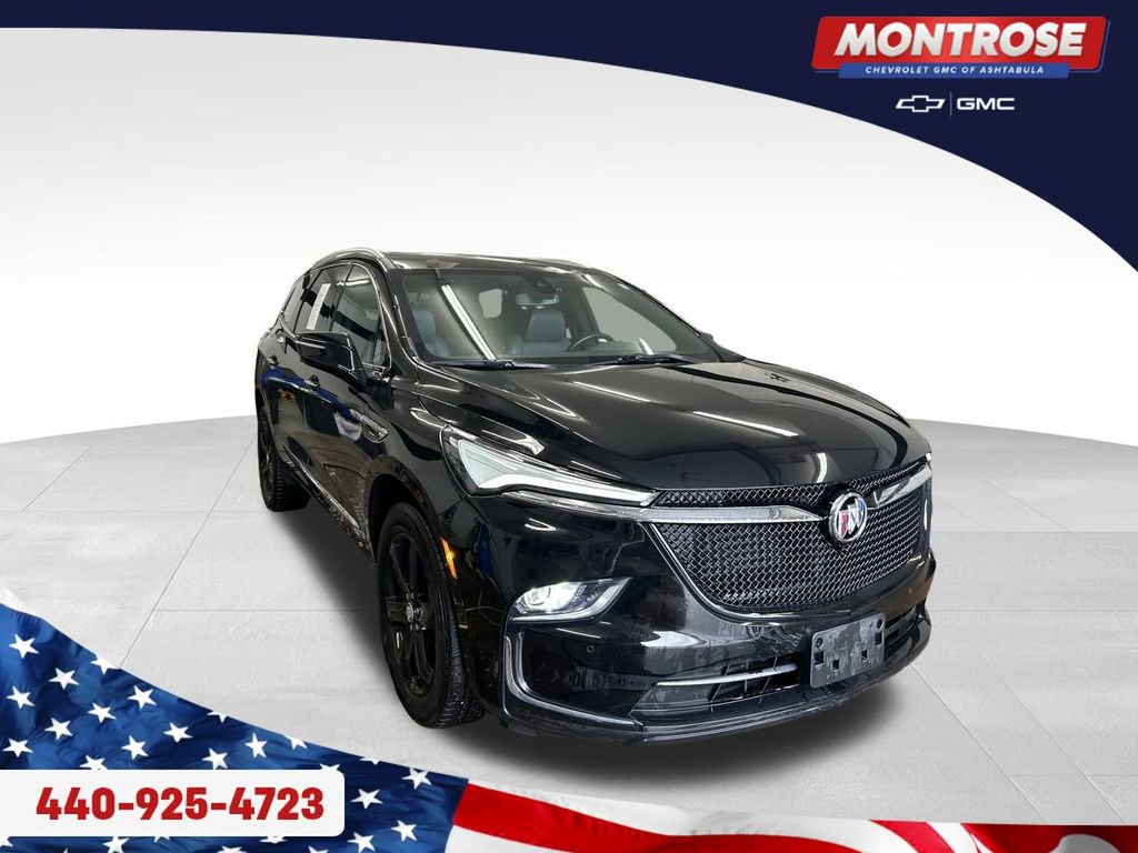 Used 2023 Buick Enclave Essence w/ Sport Touring Edition image 7