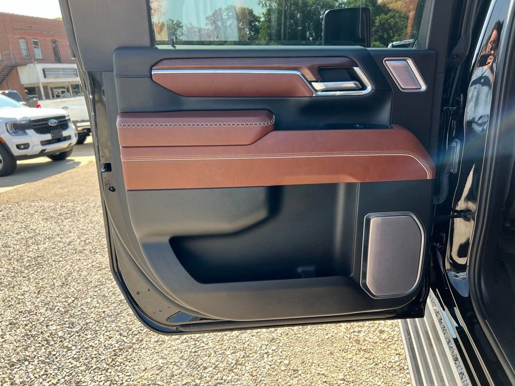 Used 2024 GMC Sierra 2500 Denali Ultimate image 16