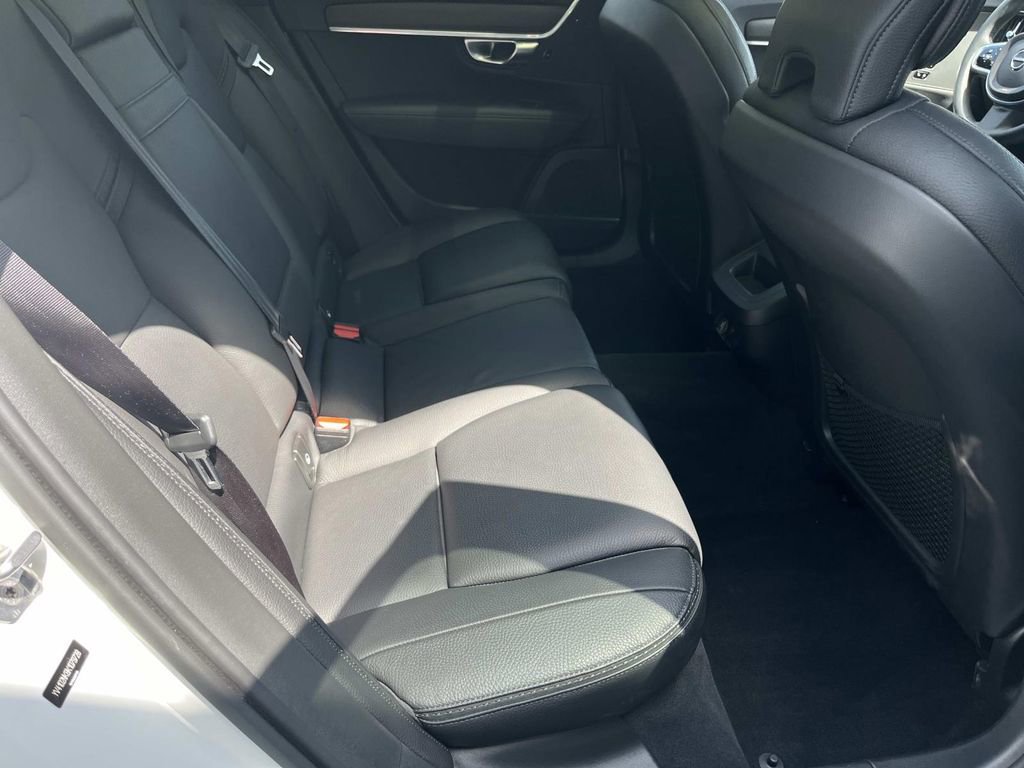 Used 2019 Volvo V90 T5 Cross Country w/ Advanced Package image 21