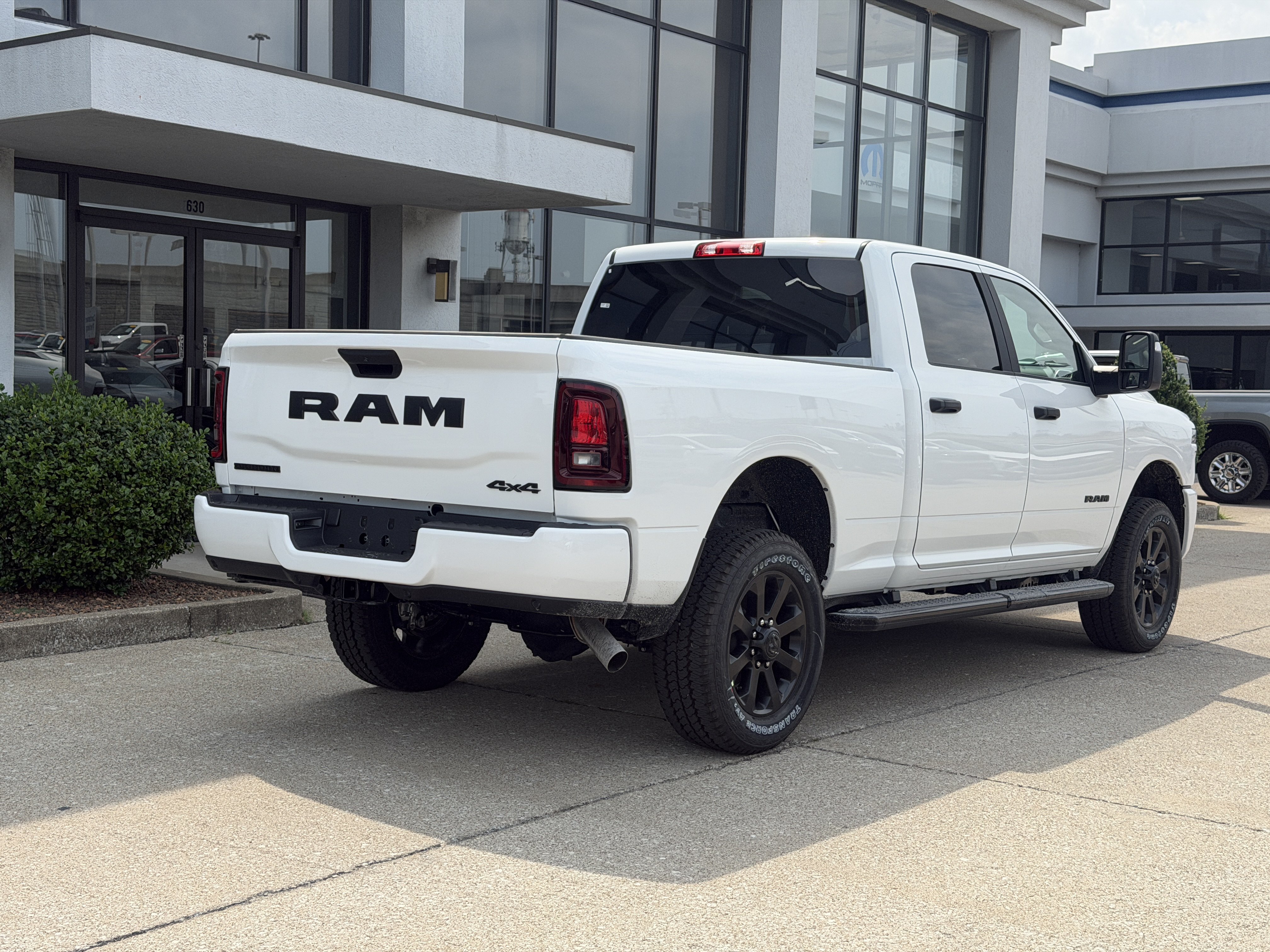 New 2026 RAM 2500 Big Horn AWD/4WD image 4