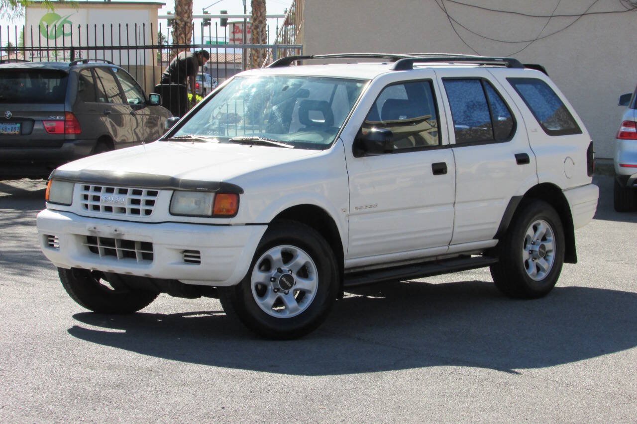 Used 1999 Isuzu Rodeo LS RWD image 3