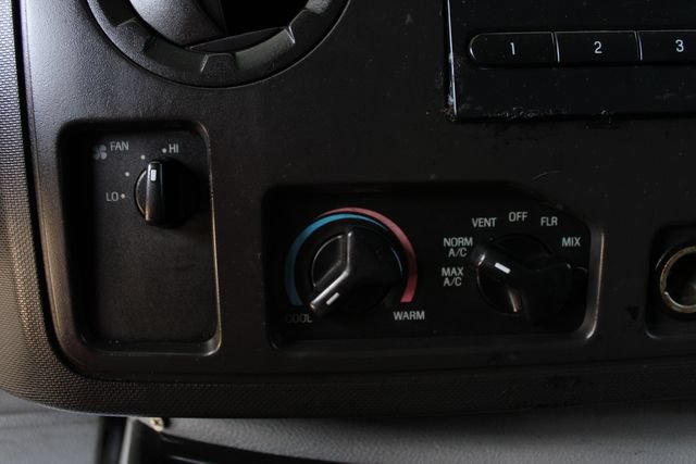 Used 2012 Ford E-150 and Econoline 150 w/ Commercial Cargo Van Pkg RWD image 14