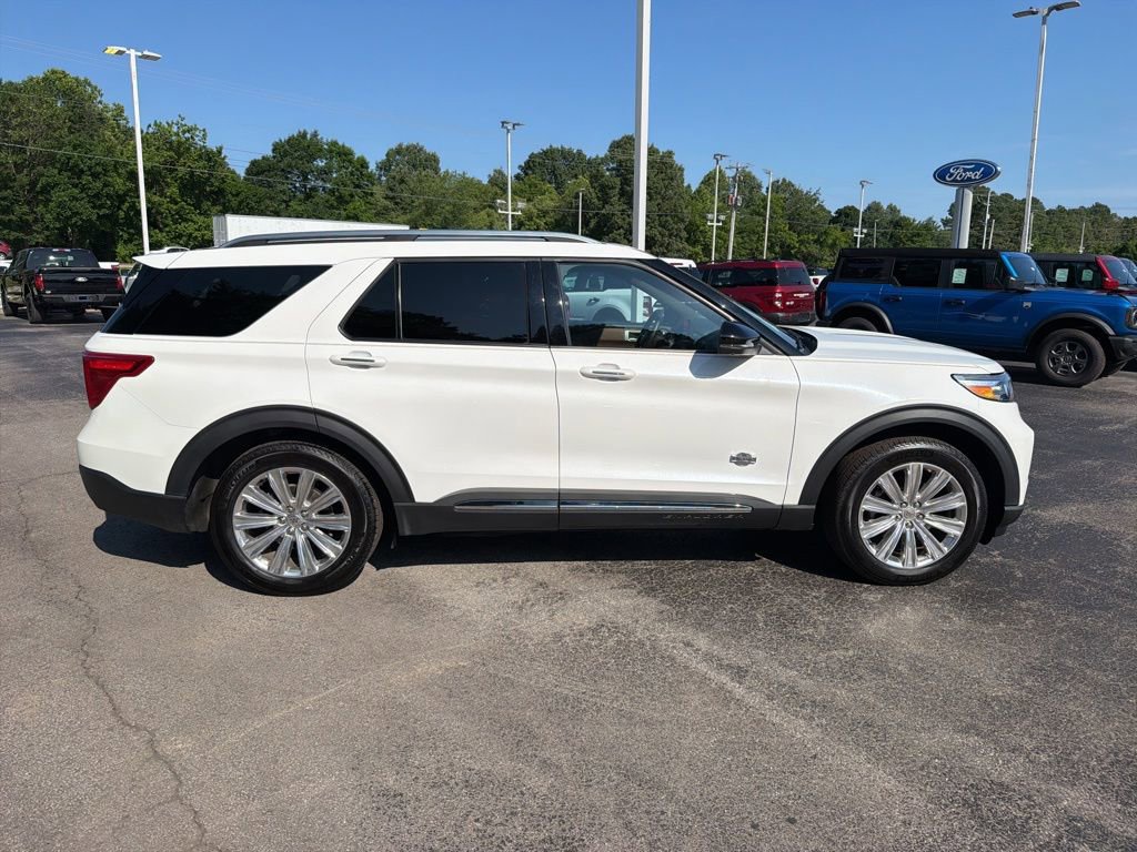 Used 2023 Ford Explorer King Ranch w/ Technology Package RWD image 2