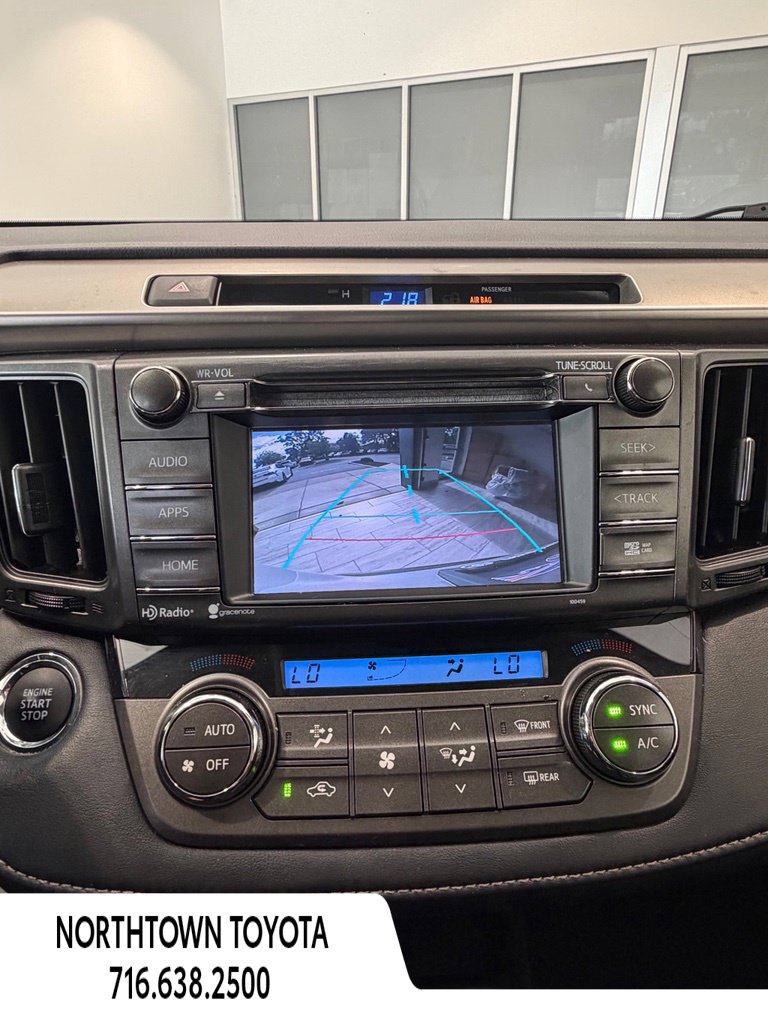 Used 2014 Toyota RAV4 Limited AWD/4WD image 23