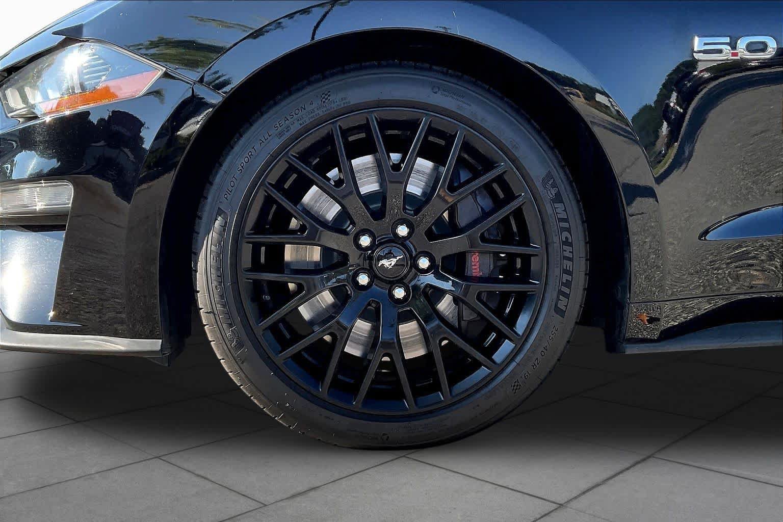 Used 2022 Ford Mustang GT w/ GT Performance Package RWD image 11