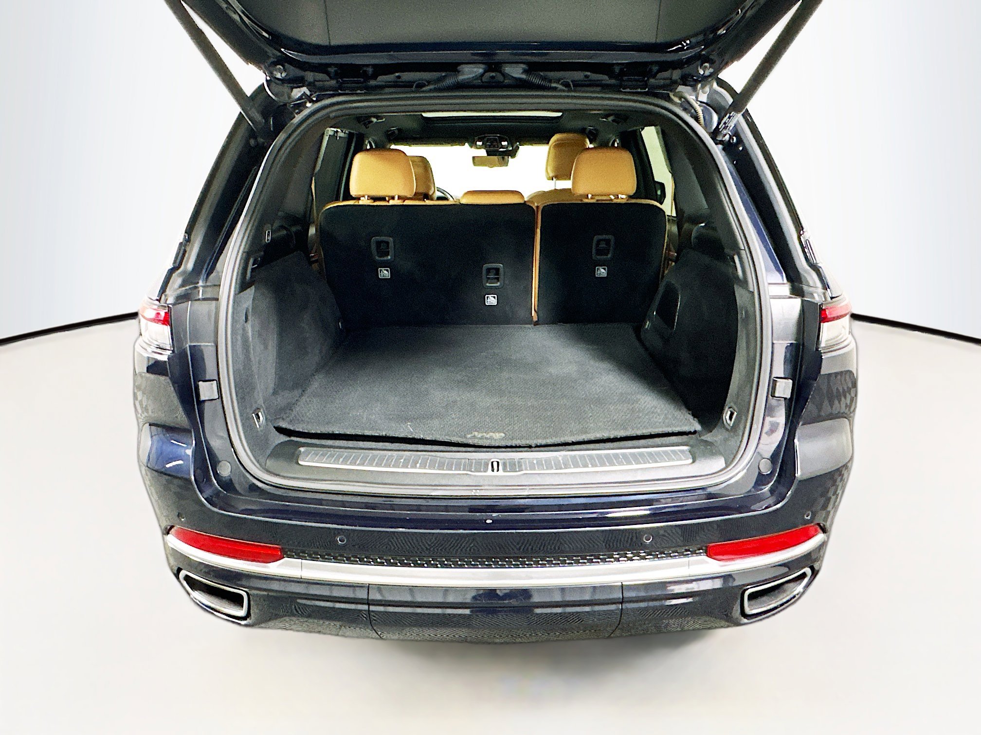 Used 2022 Jeep Grand Cherokee Summit w/ Advanced Protech Group IV AWD/4WD image 30