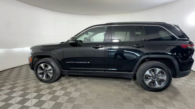 Used 2023 Jeep Grand Cherokee 4WD 4xe w/ Luxury Tech Group II image 11