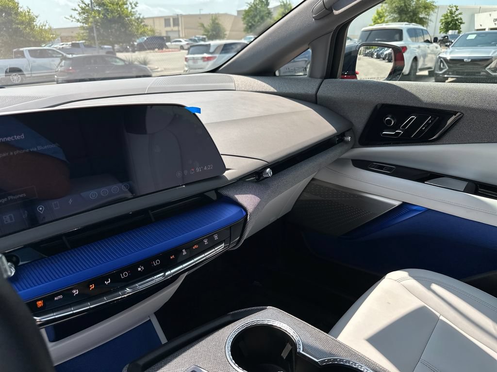 Used 2025 Cadillac Optiq Sport 1 AWD/4WD image 23