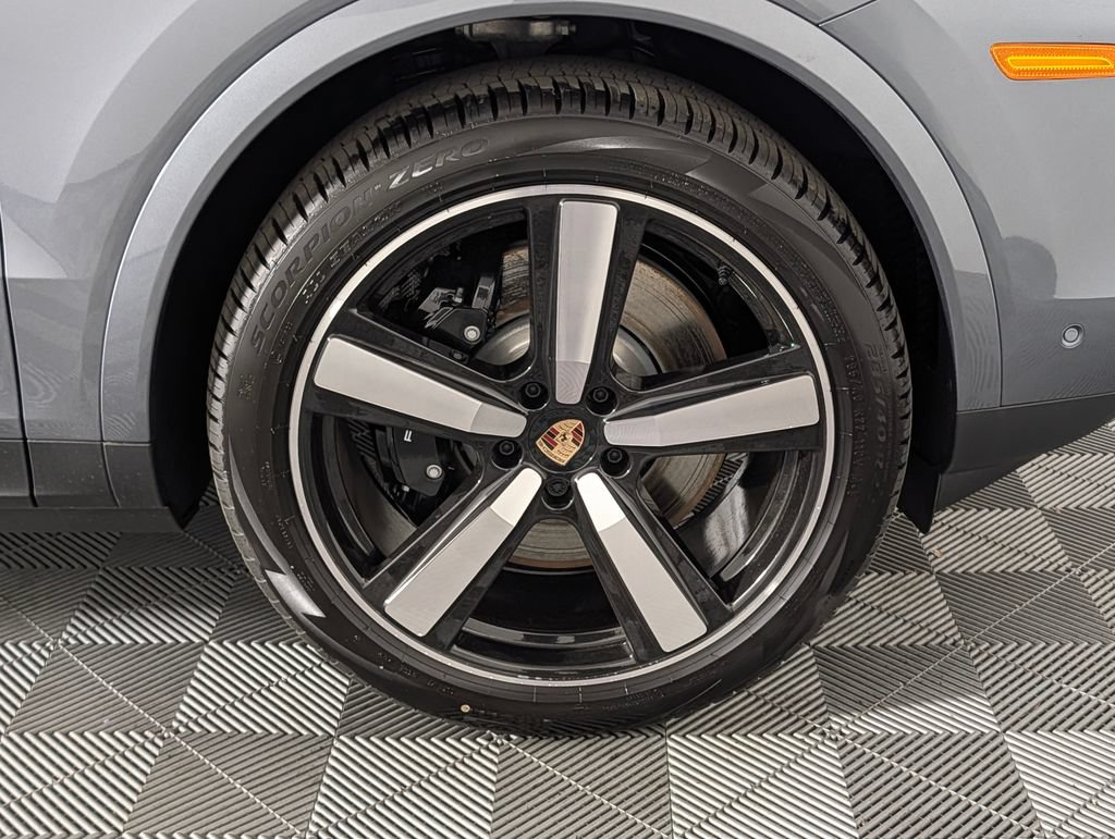 New 2026 Porsche Cayenne S AWD/4WD image 14