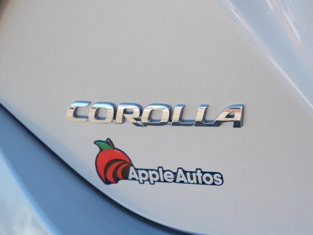 Used 2016 Toyota Corolla LE FWD image 10