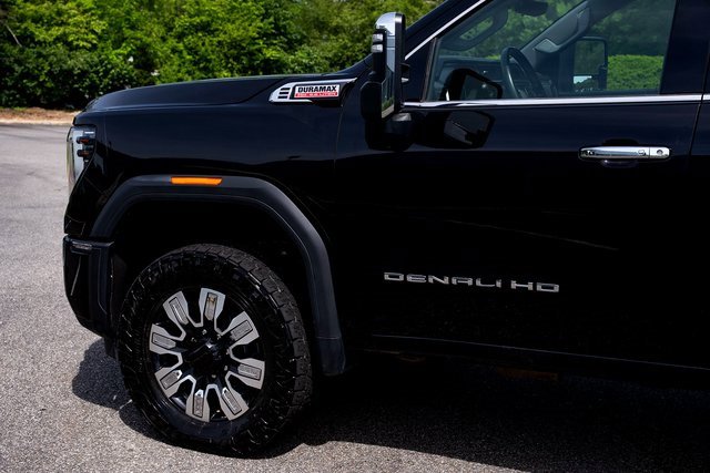 Used 2024 GMC Sierra 3500 Denali w/ Denali Reserve Package image 4
