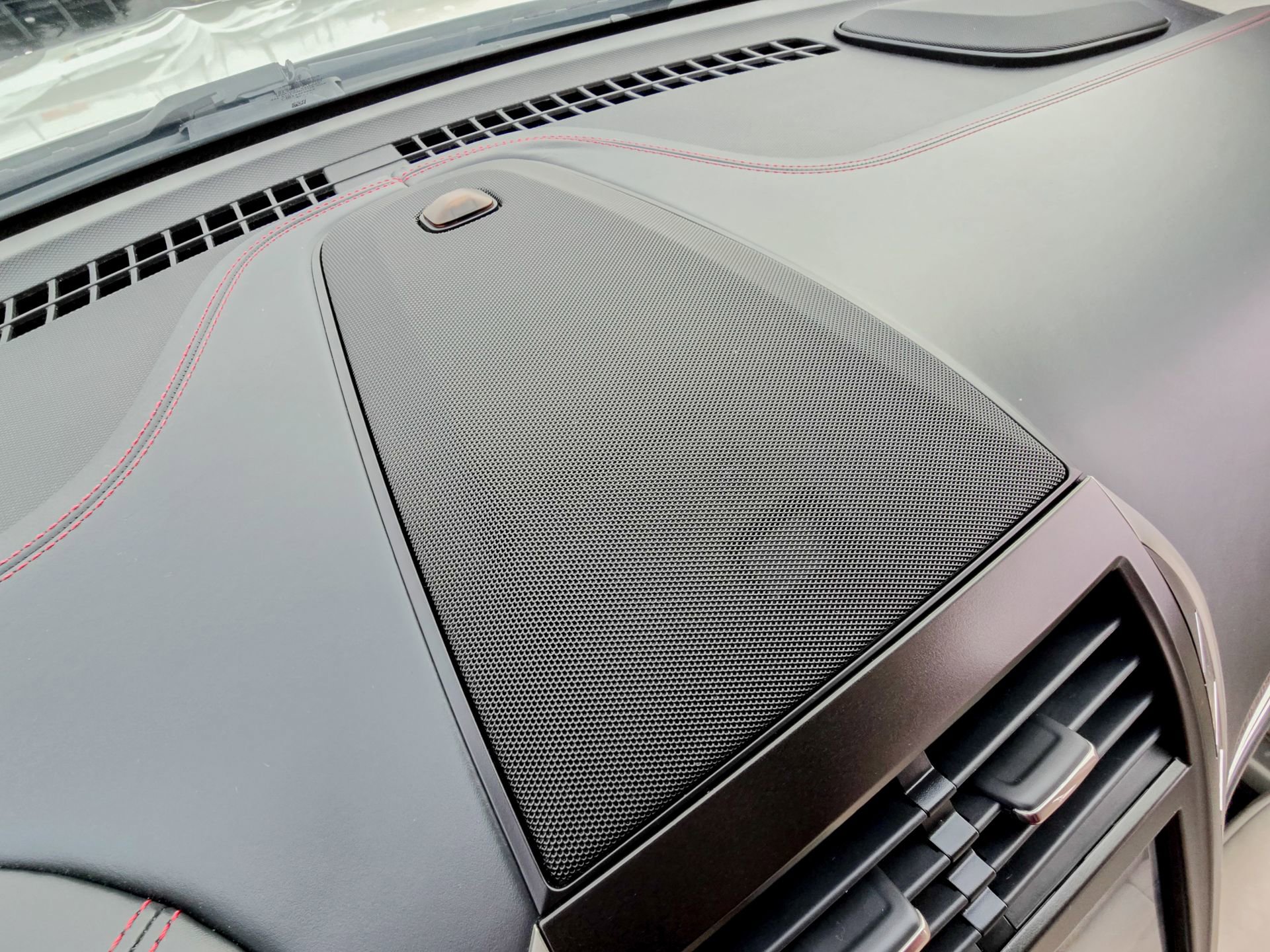 Used 2019 Lincoln MKC Black Label image 22