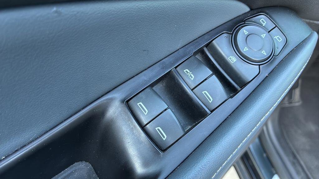 Used 2019 Buick Enclave Essence FWD image 29