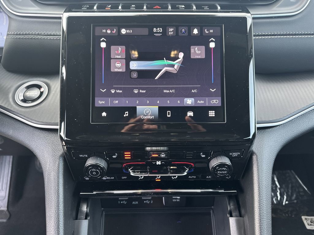 New 2025 Jeep Grand Cherokee Altitude image 29