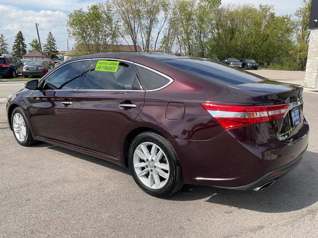 Used 2015 Toyota Avalon XLE FWD image 4