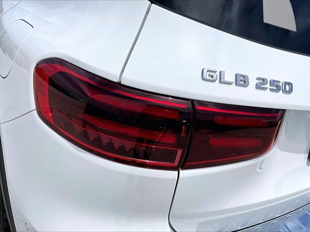 New 2026 Mercedes-Benz GLB 250 image 27