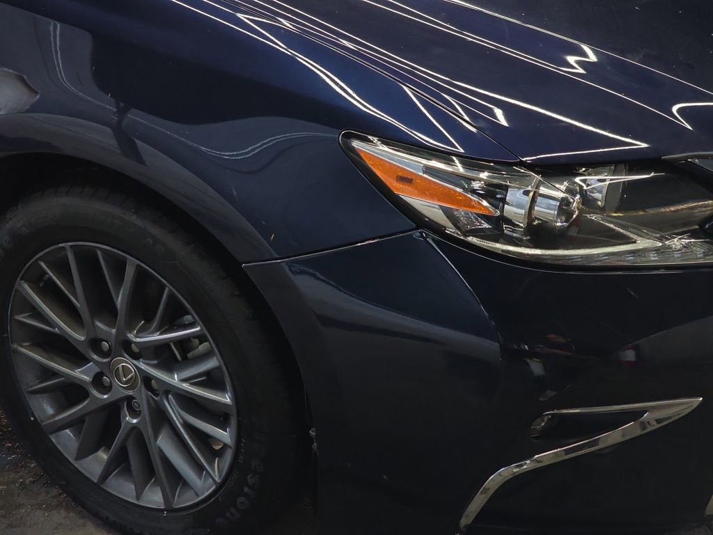 Used 2018 Lexus ES 350 w/ Navigation System Package image 31