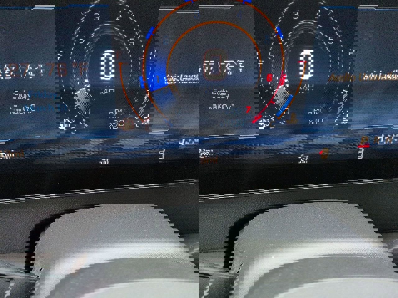 New 2026 Chevrolet Traverse LT w/ Sun and Wheel Package image 13