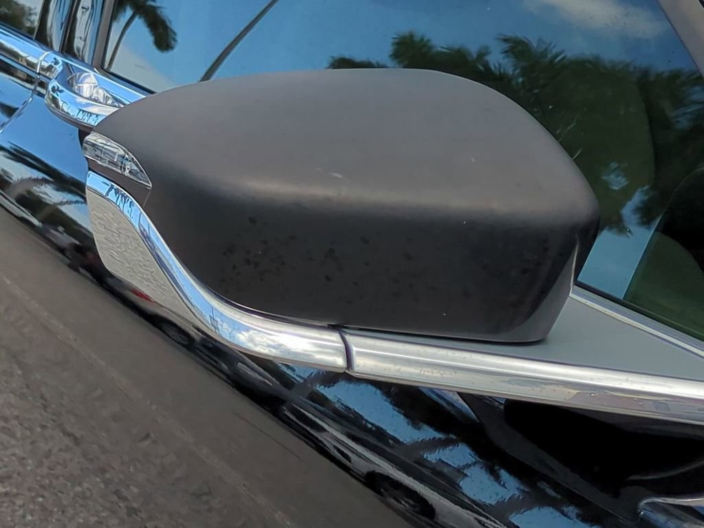 Used 2020 Lincoln Continental Reserve w/ Luxury Package image 11