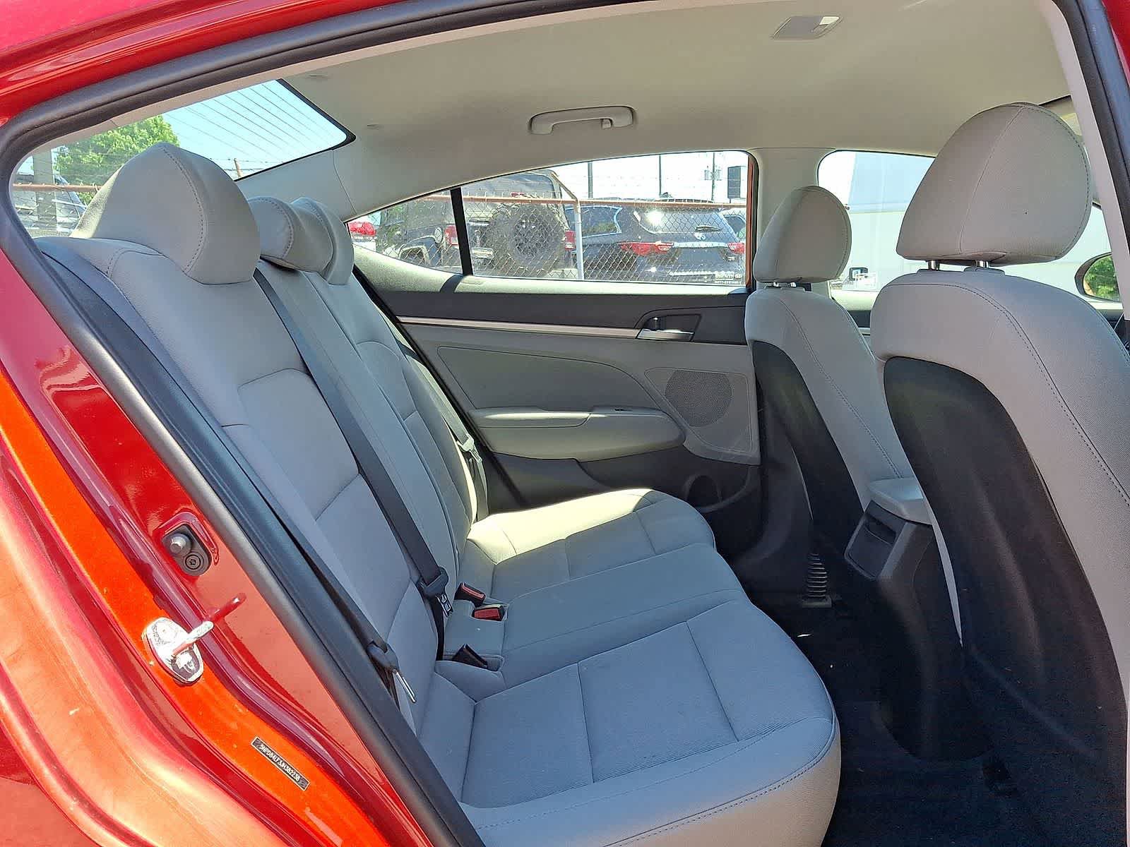 Used 2018 Hyundai Elantra SEL FWD image 29