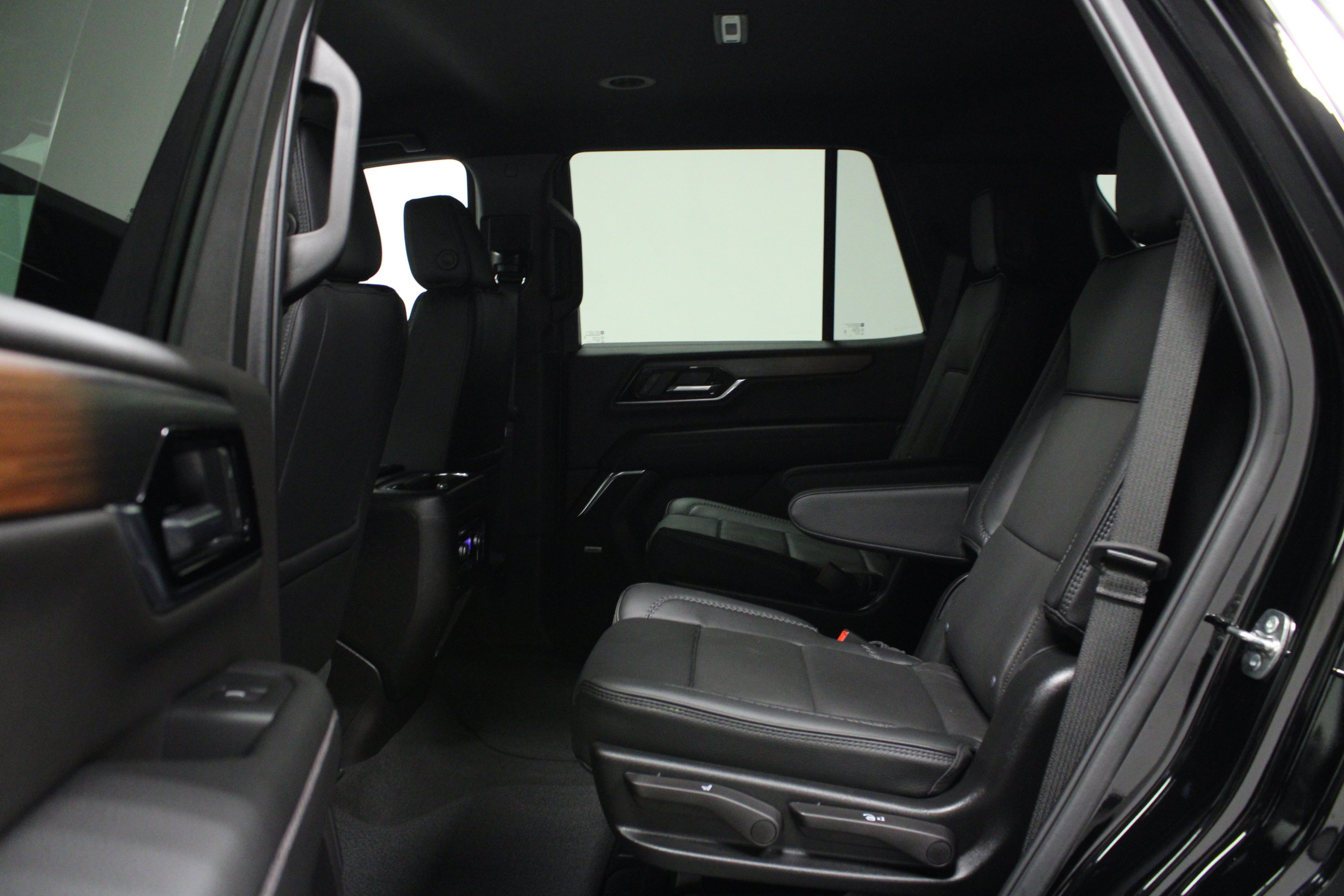 Used 2026 GMC Yukon Denali AWD/4WD image 13