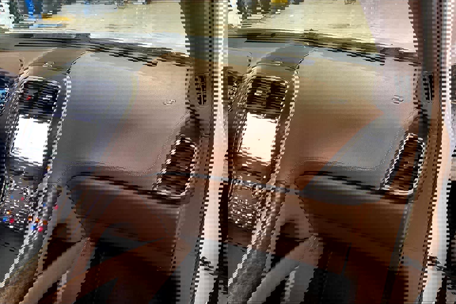 Used 2016 Lincoln MKX Reserve w/ Climate Package image 17