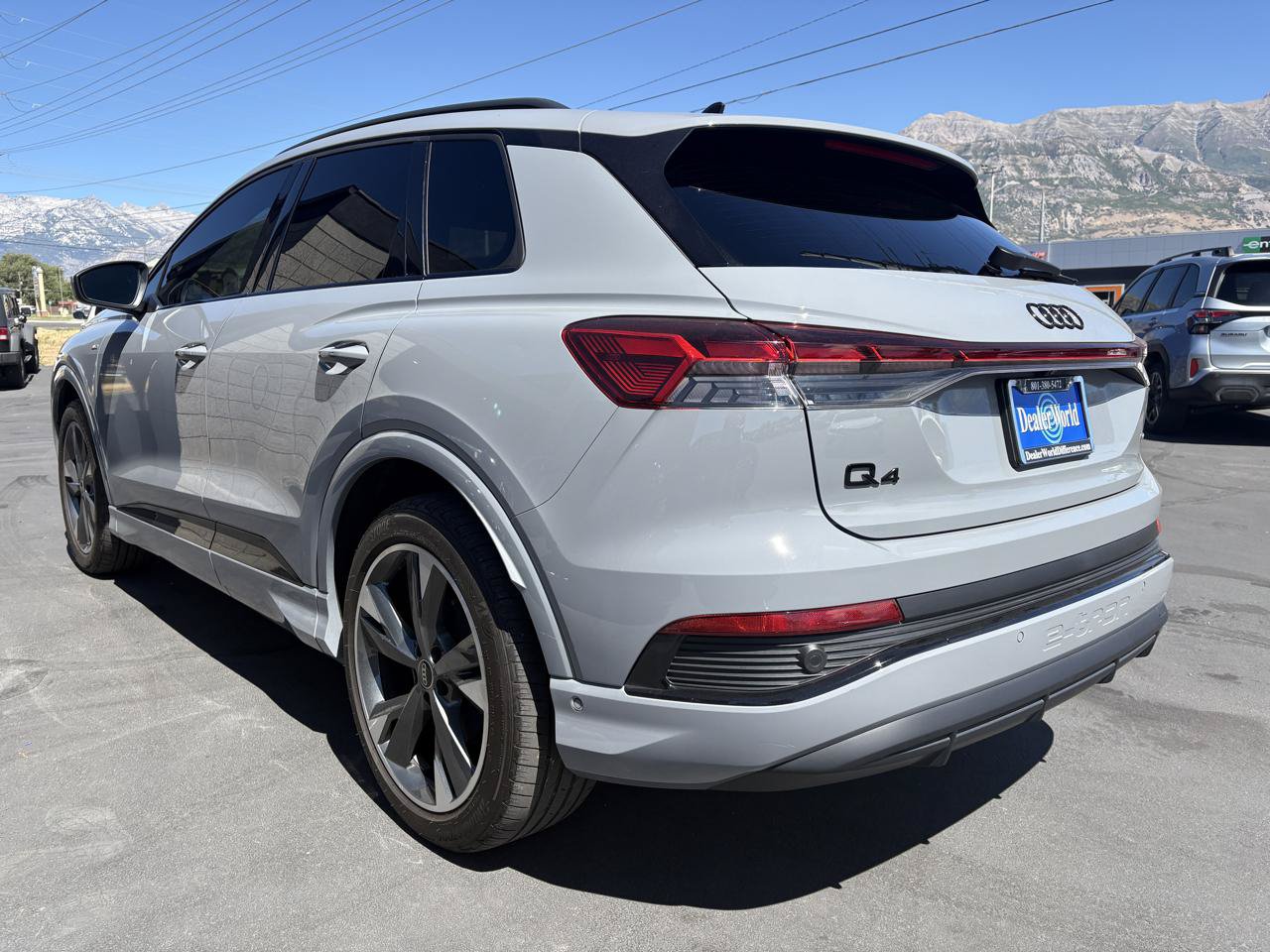 Used 2024 Audi Q4 e-tron Premium Plus w/ Premium Plus AWD/4WD image 7