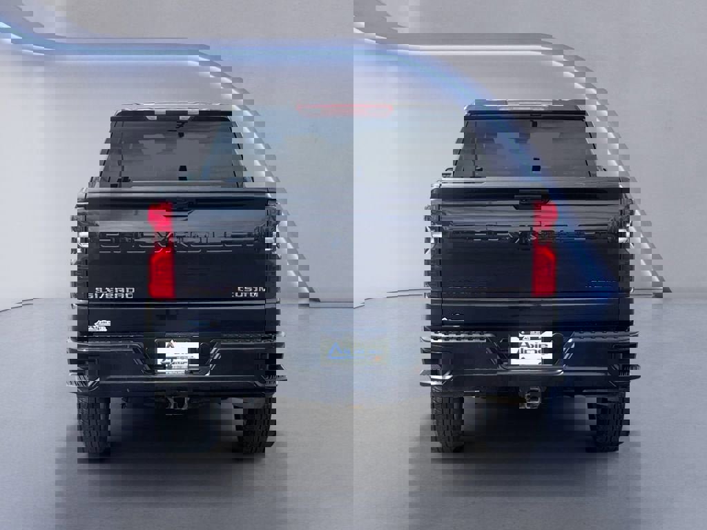 Used 2023 Chevrolet Silverado 1500 Custom AWD/4WD image 4