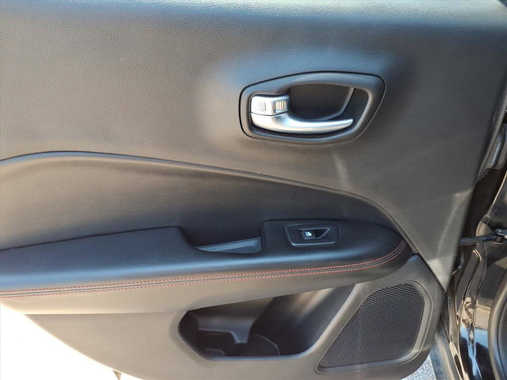 Used 2019 Jeep Compass Trailhawk AWD/4WD image 10