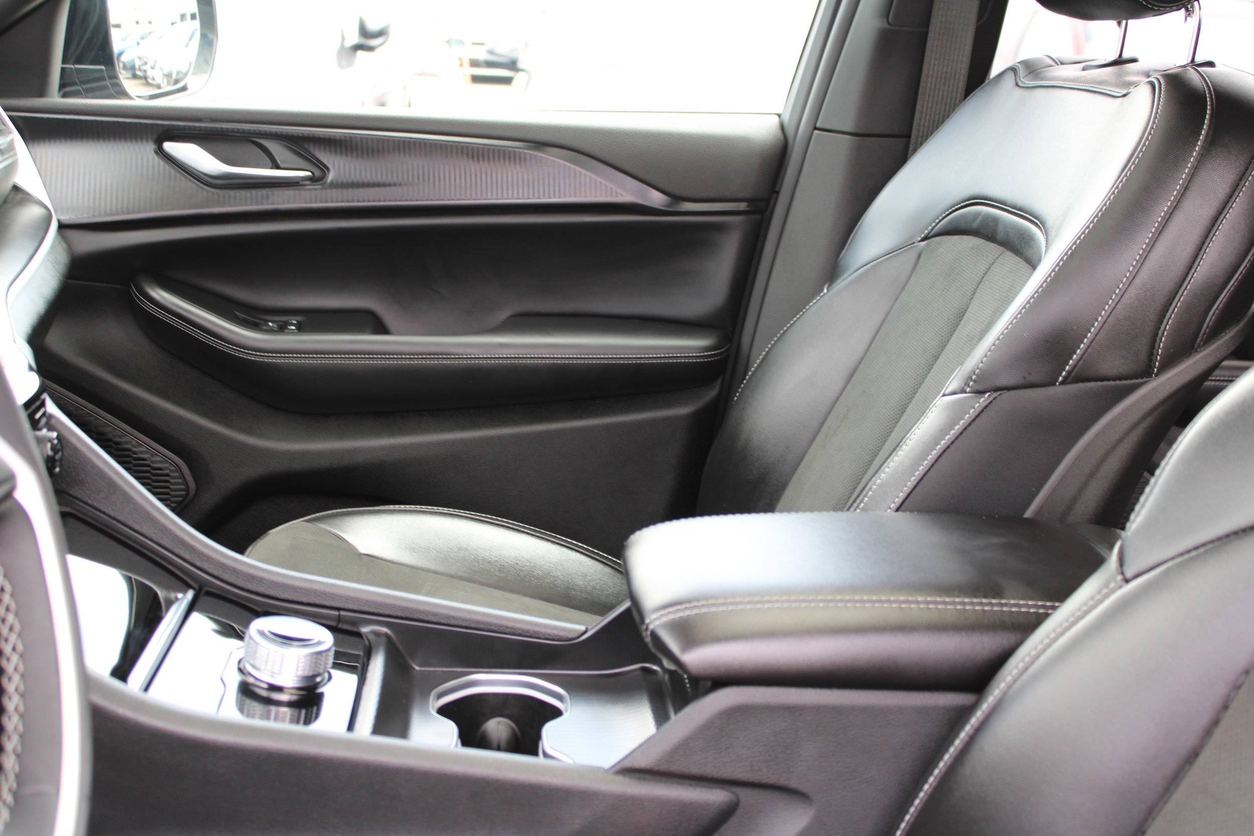 New 2025 Jeep Grand Cherokee Altitude RWD image 25