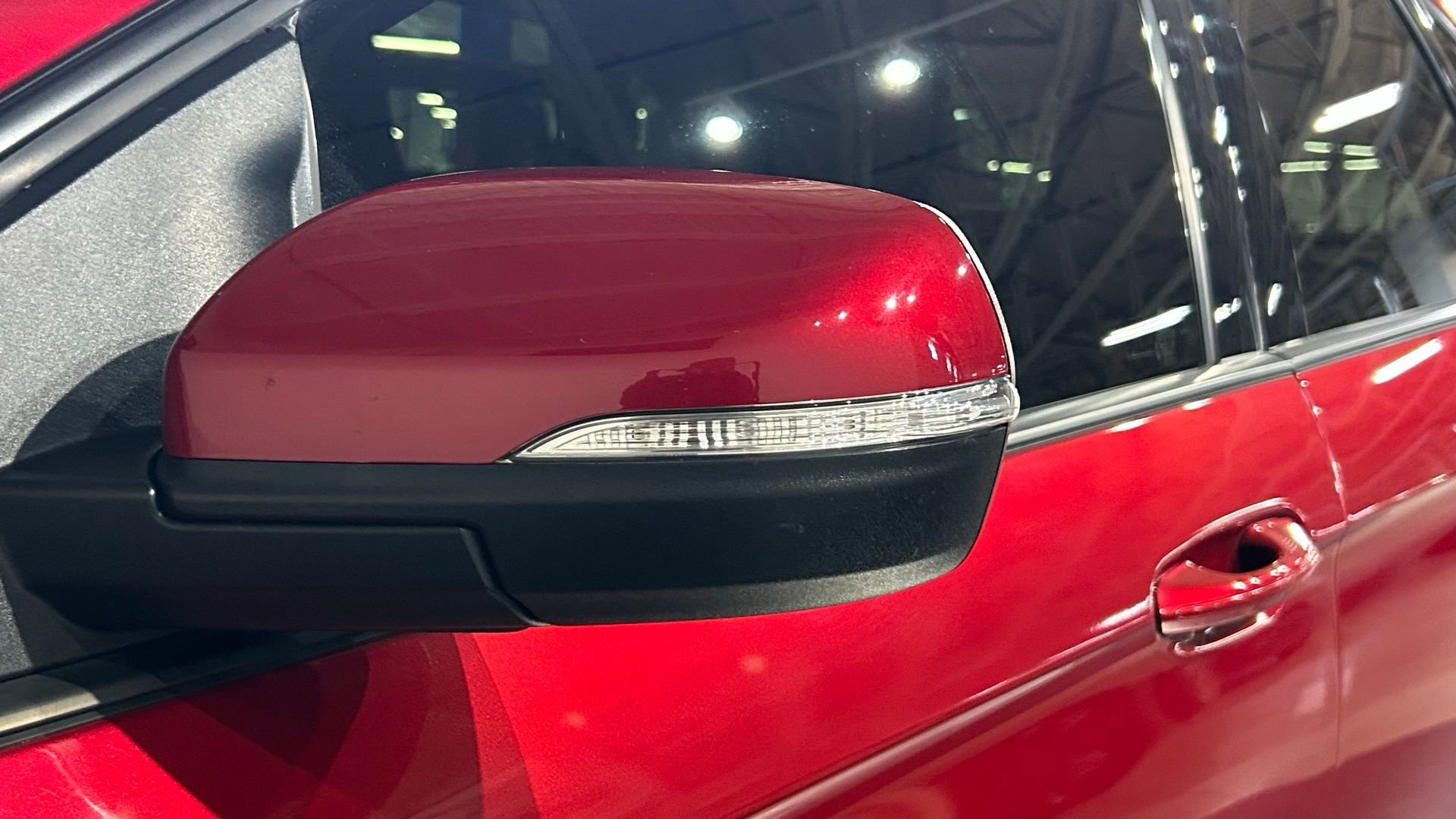 Used 2020 Ford Edge ST w/ Equipment Group 401A AWD/4WD image 18