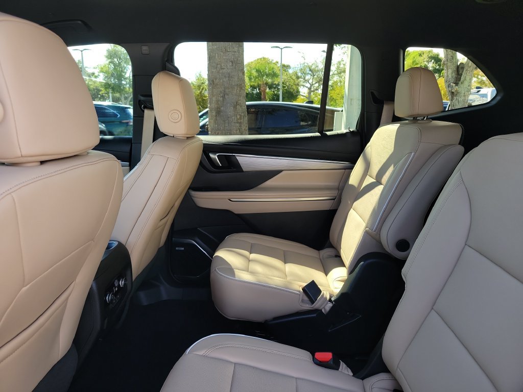 Used 2026 Buick Enclave Preferred w/ Super Cruise Package FWD image 25