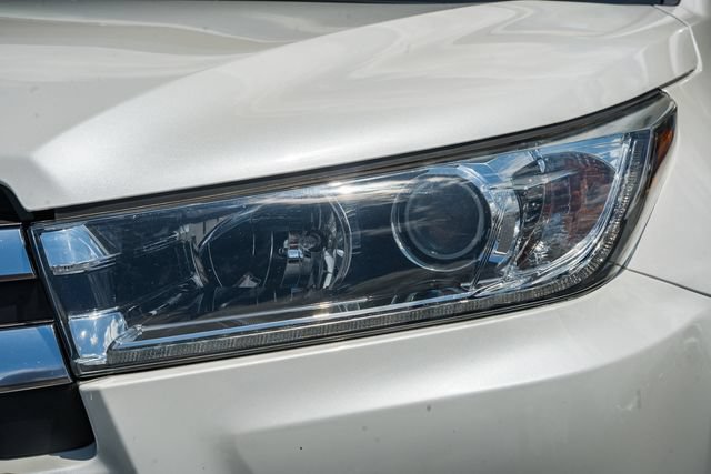 Used 2019 Toyota Highlander Limited Platinum AWD/4WD image 12