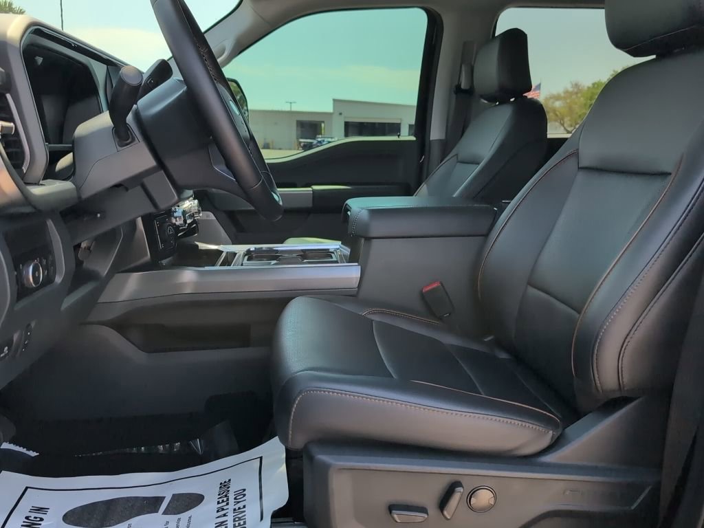 Certified 2025 Ford F250 Lariat w/ Tremor Off-Road Package image 8