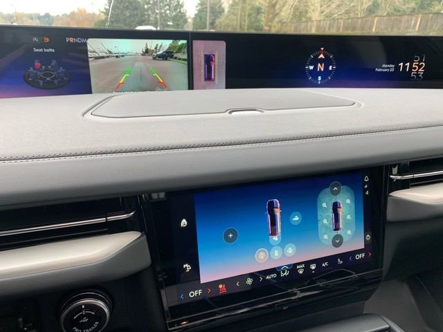 New 2026 Lincoln Navigator Reserve AWD/4WD image 25