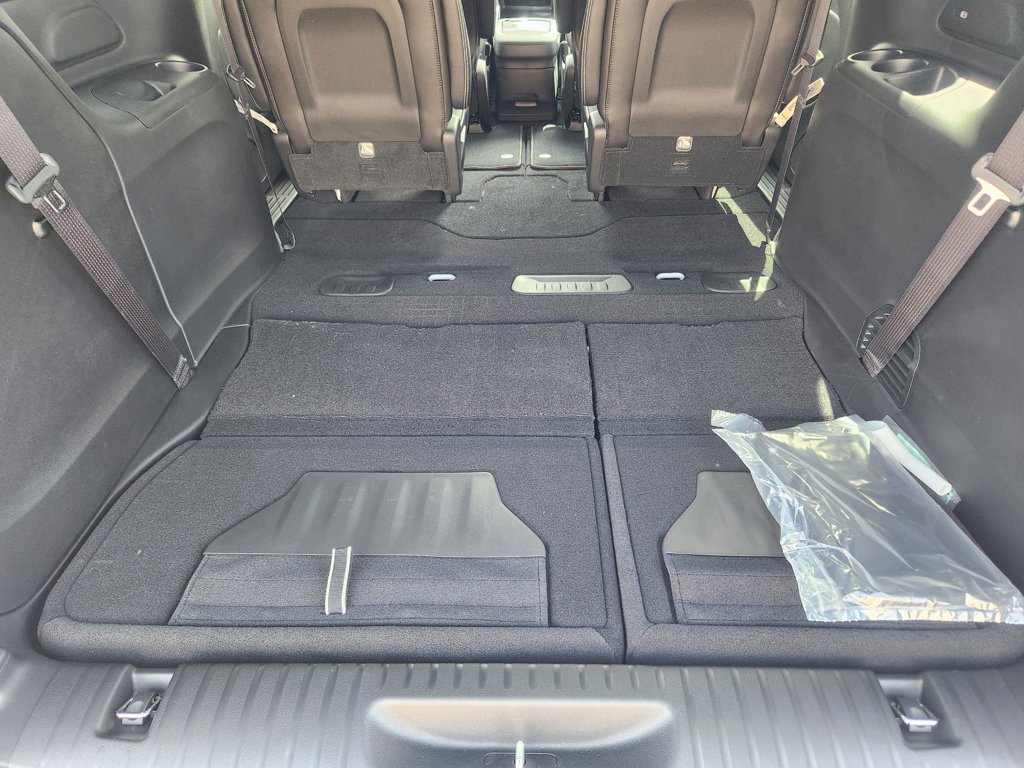 New 2026 Chrysler Pacifica Limited AWD/4WD image 35
