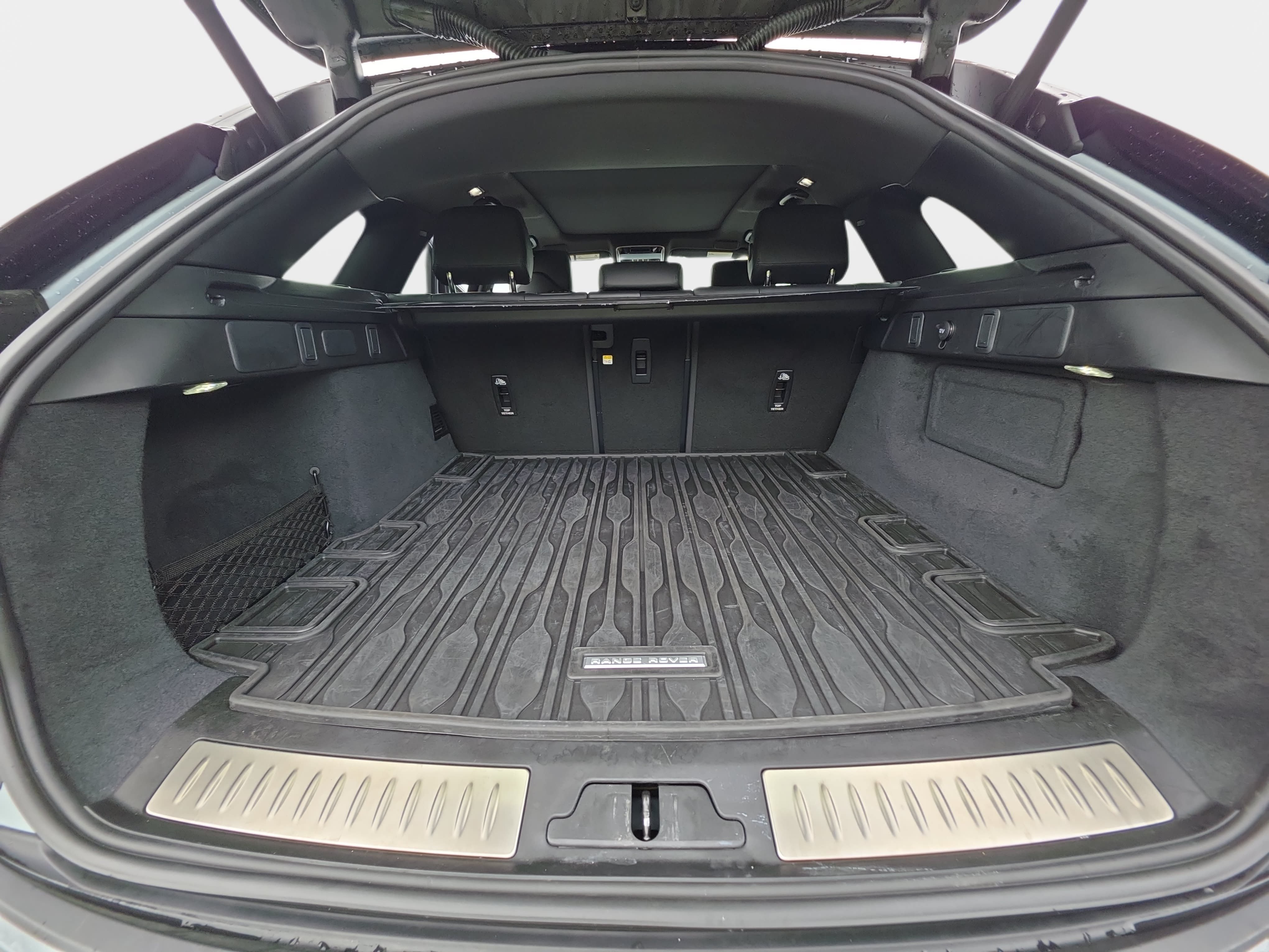Used 2025 Land Rover Range Rover Velar Dynamic HSE AWD/4WD image 12