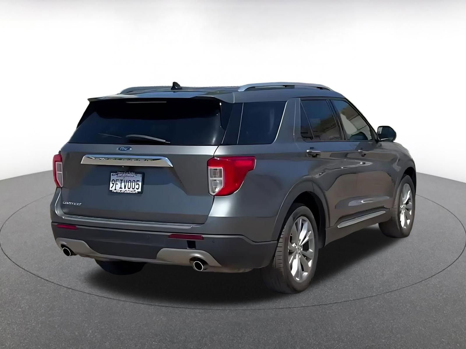 Used 2023 Ford Explorer Limited image 14