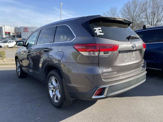 Used 2017 Toyota Highlander Limited image 2