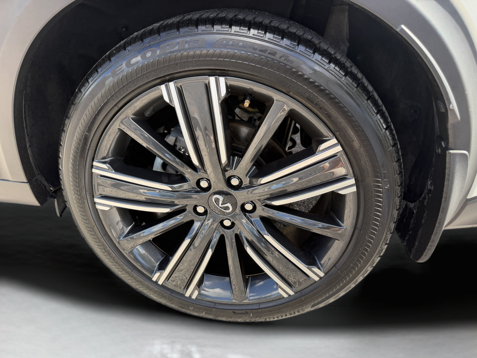 Used 2021 INFINITI QX50 Luxe w/ Appearance Package FWD image 10