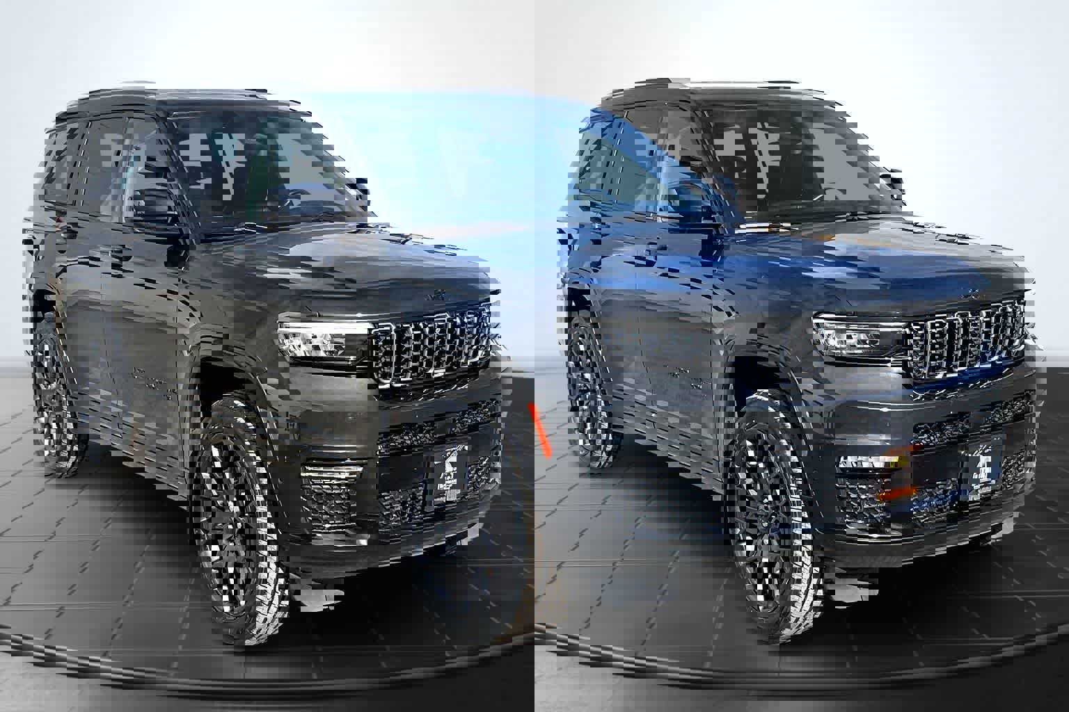 Used 2023 Jeep Grand Cherokee L Summit image 22