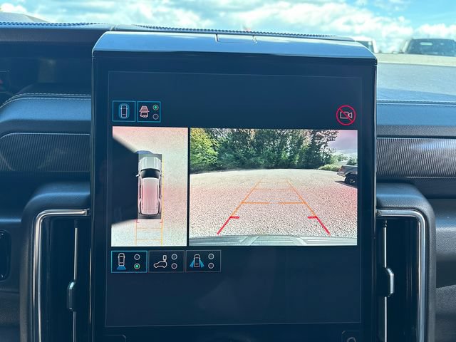 Used 2025 GMC Yukon Elevation w/ LPO, Elevation Black Package AWD/4WD image 31