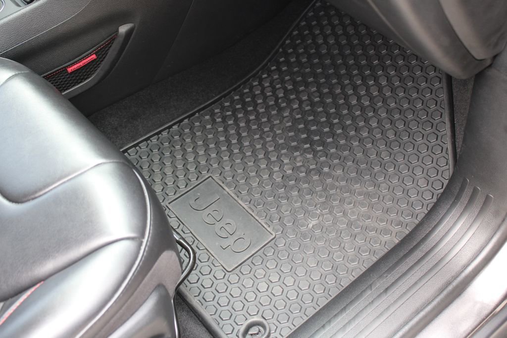 Used 2020 Jeep Cherokee Trailhawk w/ Trailer Tow Group image 31