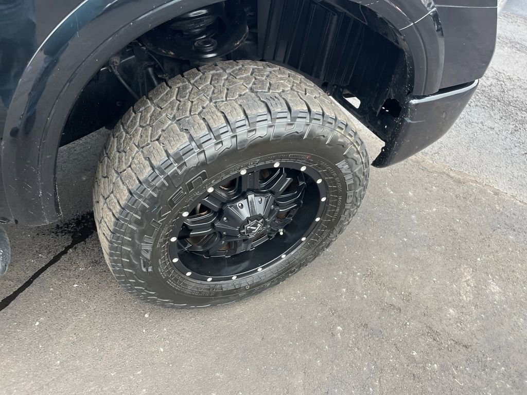 Used 2017 Nissan Titan PRO-4X image 31