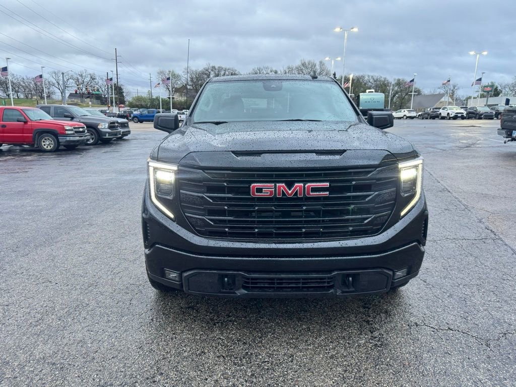 Used 2024 GMC Sierra 1500 Elevation image 2