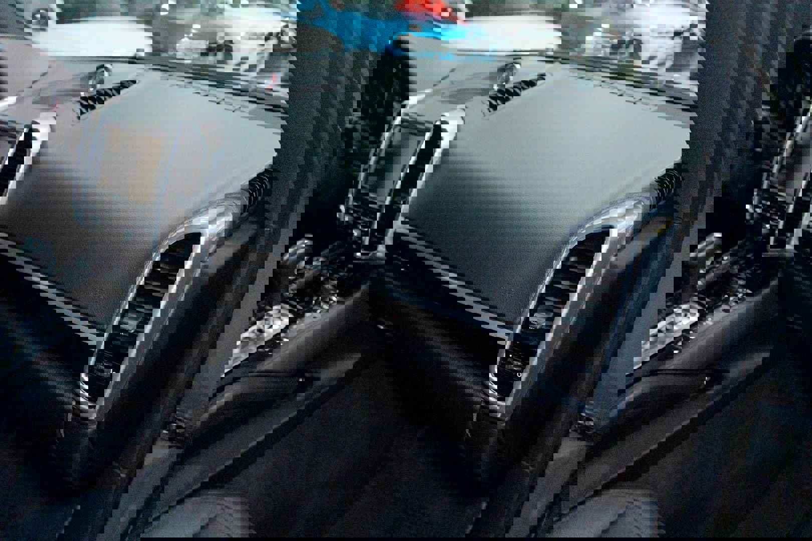 Used 2016 Porsche Cayenne image 38