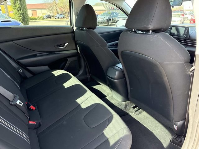 Used 2022 Hyundai Elantra SEL image 20