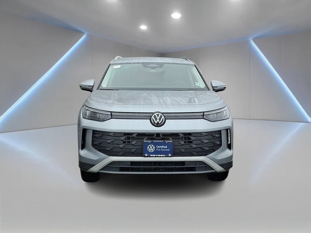 Certified 2025 Volkswagen Tiguan S AWD/4WD image 2