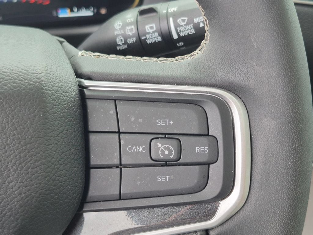 Certified 2024 Jeep Wagoneer 4WD w/ Premium Group I image 18